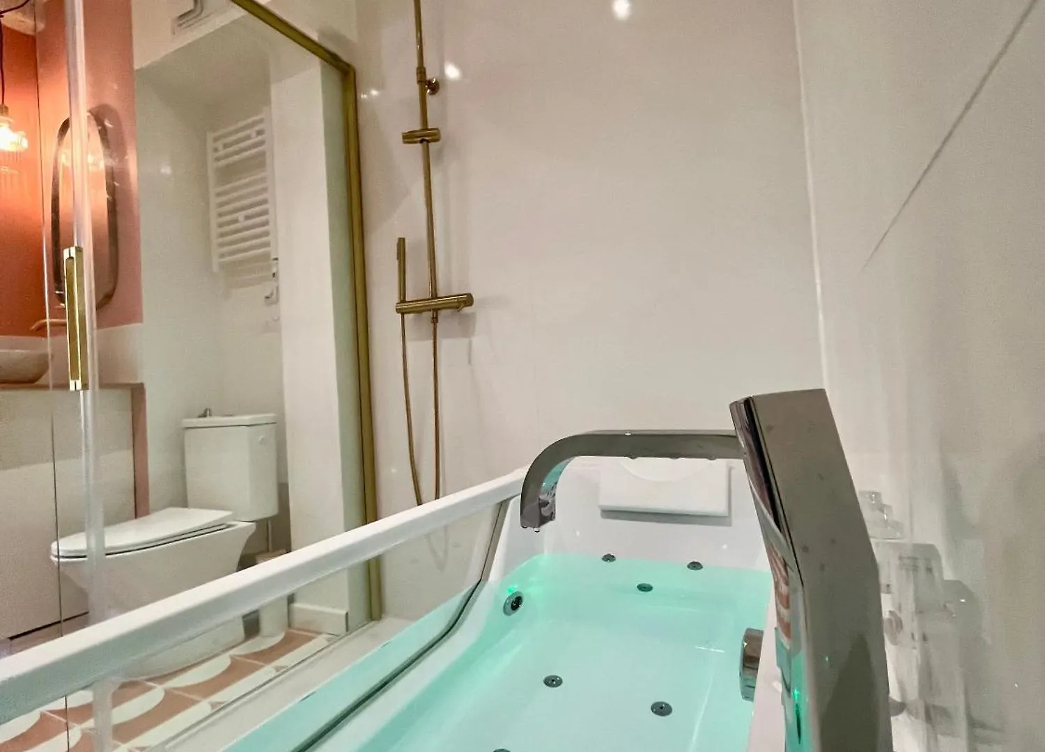 Le Bellegarde - Hypercentre Et Jacuzzi Daire Toulouse 0*,  Fransa